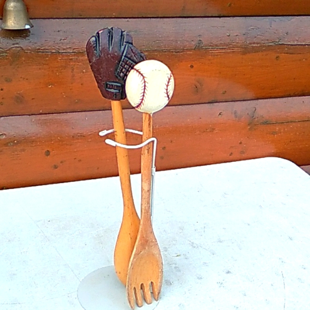 BASEBALL SALAD/PASTA TONGS or GREEN LEAF BOTANICAL TONGS - Picture 2 of 16